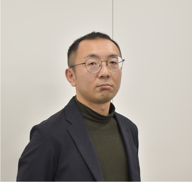 顔写真：宮本　託志